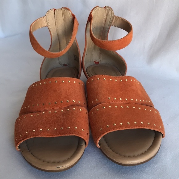 Violet & Red brand Denise orange suede sandals with gold-tone studs, size 7.5M - Picture 4 of 6